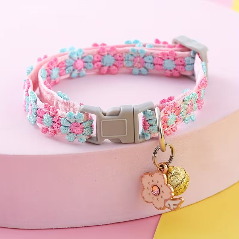 Adjustable Elegant Lace Pet Collar with Pendant